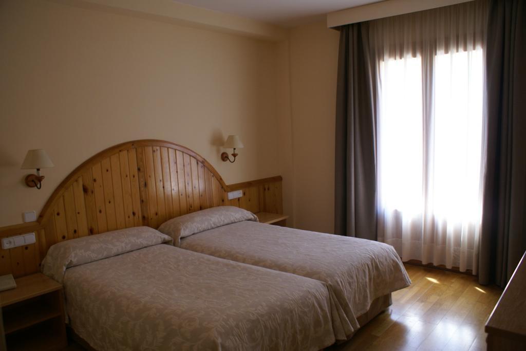 טווסקאן Hotel Estanys Blaus חדר תמונה