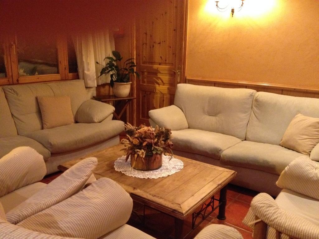 טווסקאן Hotel Estanys Blaus מראה חיצוני תמונה